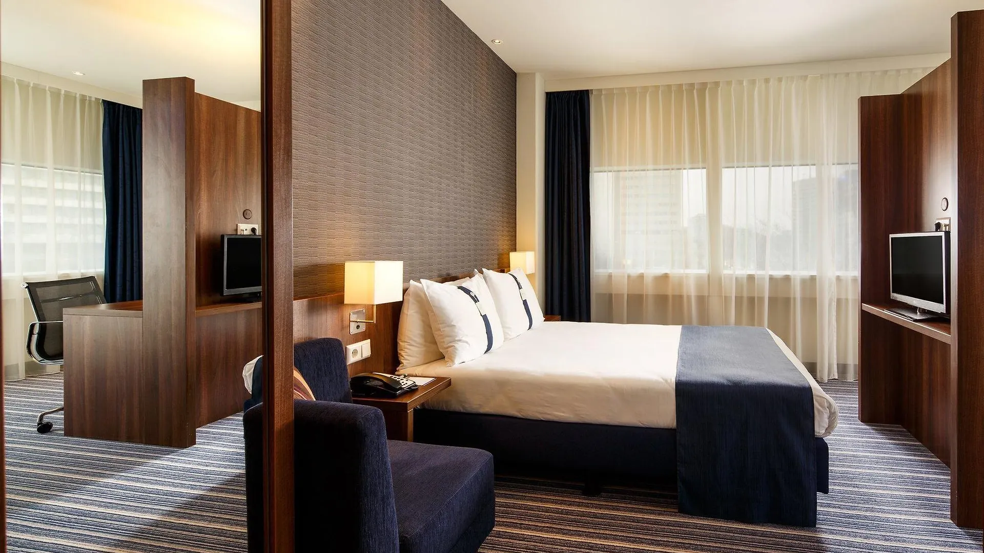 Holiday Inn Express Rotterdam - Central Station By Ihg